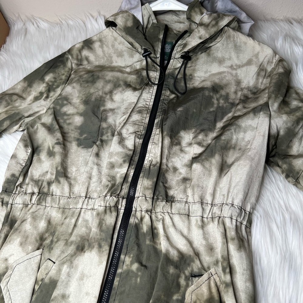 Partial High-Low Light Weight Jacket - image 2